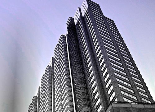 陽光100與雅戈?duì)柕嚷?lián)合注資項(xiàng)目公司 合作開發(fā)天津億豪大廈